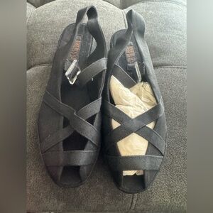 American Eagle 8.5 sandals nwot